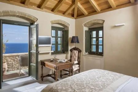 Moni Emvasis Luxury Suites - 6