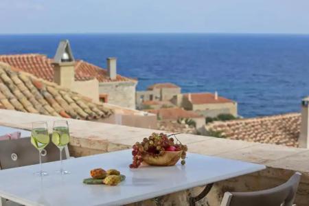 Moni Emvasis Luxury Suites - 11