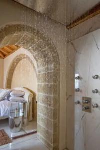 Moni Emvasis Luxury Suites - 74
