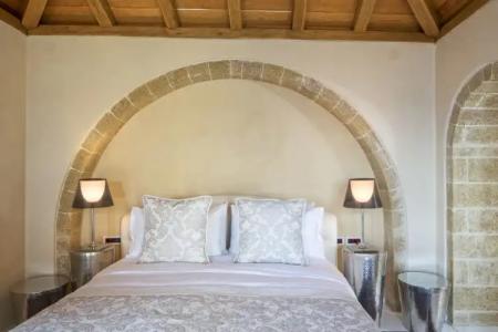 Moni Emvasis Luxury Suites - 3