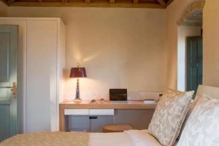 Moni Emvasis Luxury Suites - 36