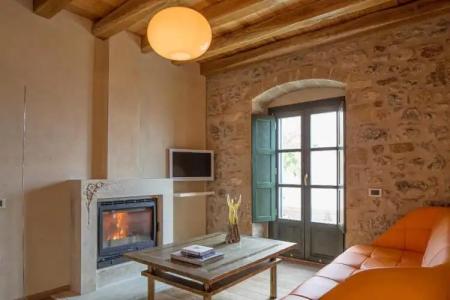 Moni Emvasis Luxury Suites - 53