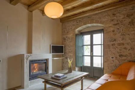 Moni Emvasis Luxury Suites - 5