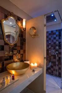 Moni Emvasis Luxury Suites - 34