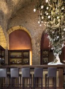 Moni Emvasis Luxury Suites - 16