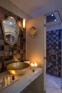 Moni Emvasis Luxury Suites - 43