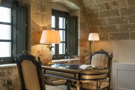 Moni Emvasis Luxury Suites - 5