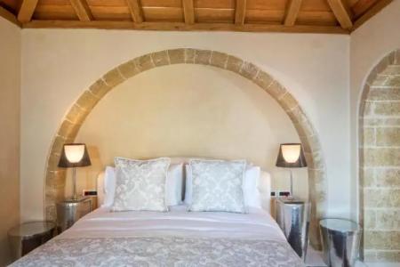 Moni Emvasis Luxury Suites - 79