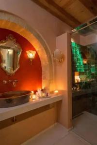 Moni Emvasis Luxury Suites - 29
