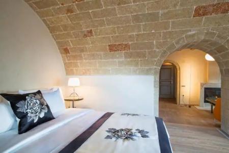 Moni Emvasis Luxury Suites - 55