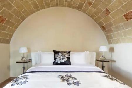 Moni Emvasis Luxury Suites - 54