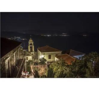 The Schoolmistress With The Golden Eyes, studios & rooms - 1