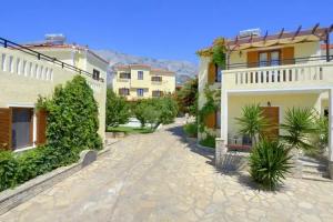 Agrilionas Hotel, Marathokampos