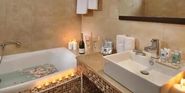 Royal Heights Resort Villas & Spa - 95