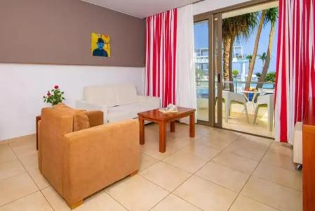 Royal Heights Resort Villas & Spa - 86