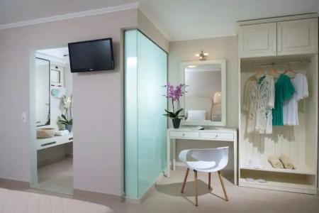 Notos Heights & Suites - 296