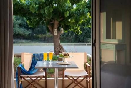 Notos Heights & Suites - 127