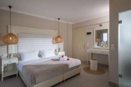 Notos Heights & Suites - 123