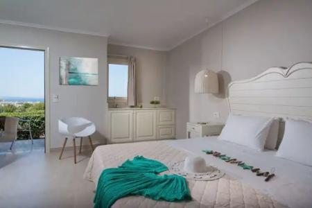 Notos Heights & Suites - 292