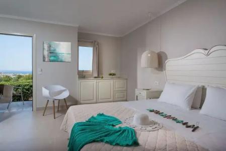 Notos Heights & Suites - 268