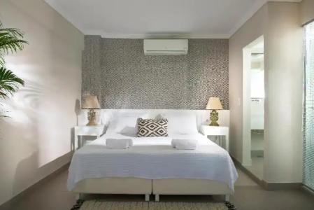 Notos Heights & Suites - 211