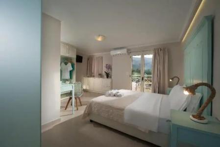 Notos Heights & Suites - 64