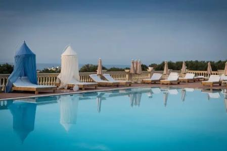 Notos Heights & Suites - 103