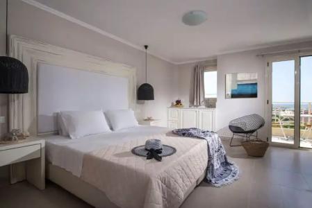 Notos Heights & Suites - 150