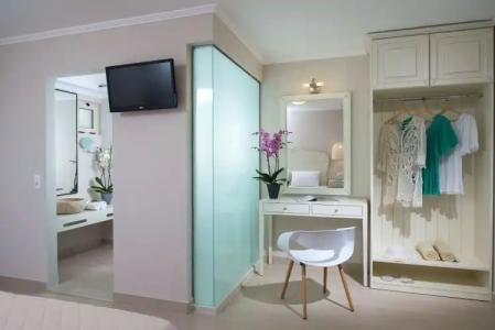 Notos Heights & Suites - 266