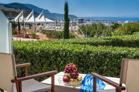 Notos Heights & Suites - 138