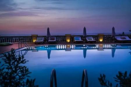 Notos Heights & Suites - 302