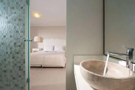 Notos Heights & Suites - 295