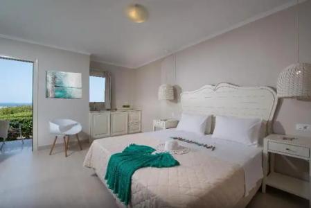 Notos Heights & Suites - 39