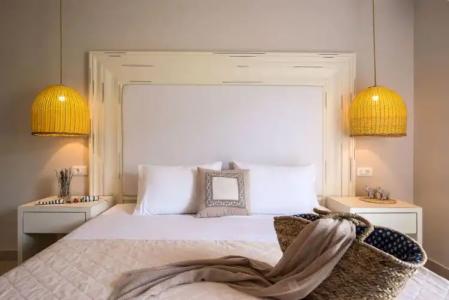 Notos Heights & Suites - 112