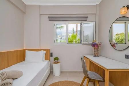 Notos Heights & Suites - 253