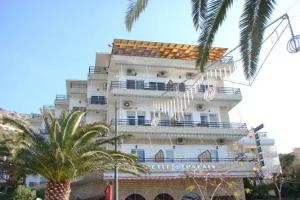 Petit Palais Hotel, Loutraki