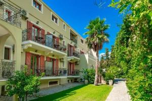 La Signora Hotel, Lourdhata