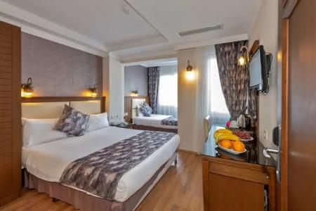 Aristocrat - 2