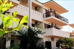 Skentos Hotel, Kriopigi