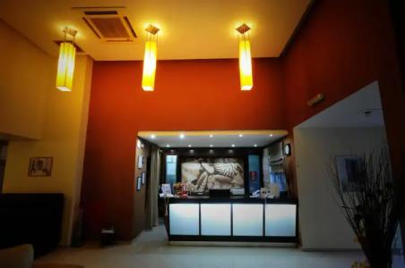 Triton Boutique - 18