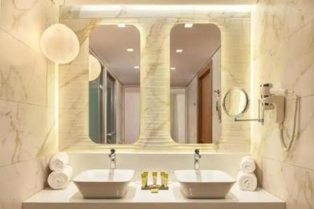 Blue Lagoon City - 45