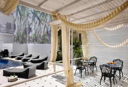 Vasia Boulevard (Adults Only) - 17