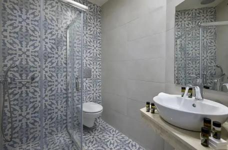 Vasia Boulevard (Adults Only) - 8