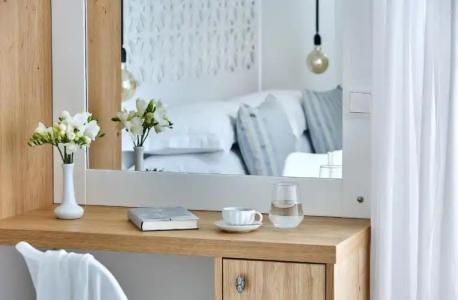 Vasia Boulevard (Adults Only) - 28