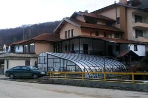 Blyan Family Hotel, Chiflik
