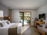 Deluxe with Sharing Pool Double room