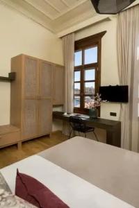 ELG Contessa Boutique - 41