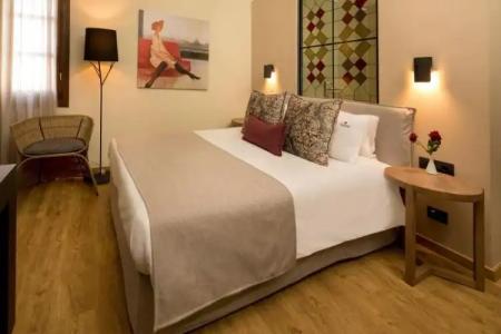 ELG Contessa Boutique - 48