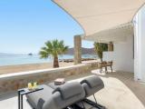 1 Bedroom Luxury Apartment beachfront