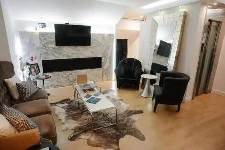 Andromeda Boutique - 14